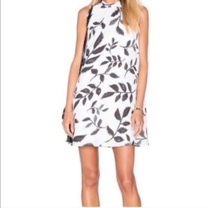 BB Dakota White and Black Leaf Shift Dress